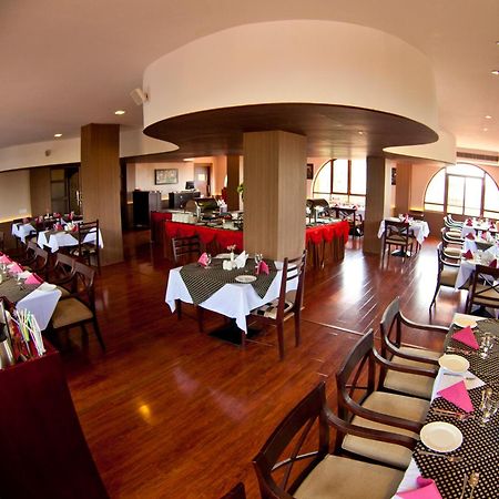 Paramount Tower Kozhikode Bagian luar foto