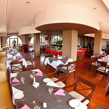 Paramount Tower Kozhikode Bagian luar foto