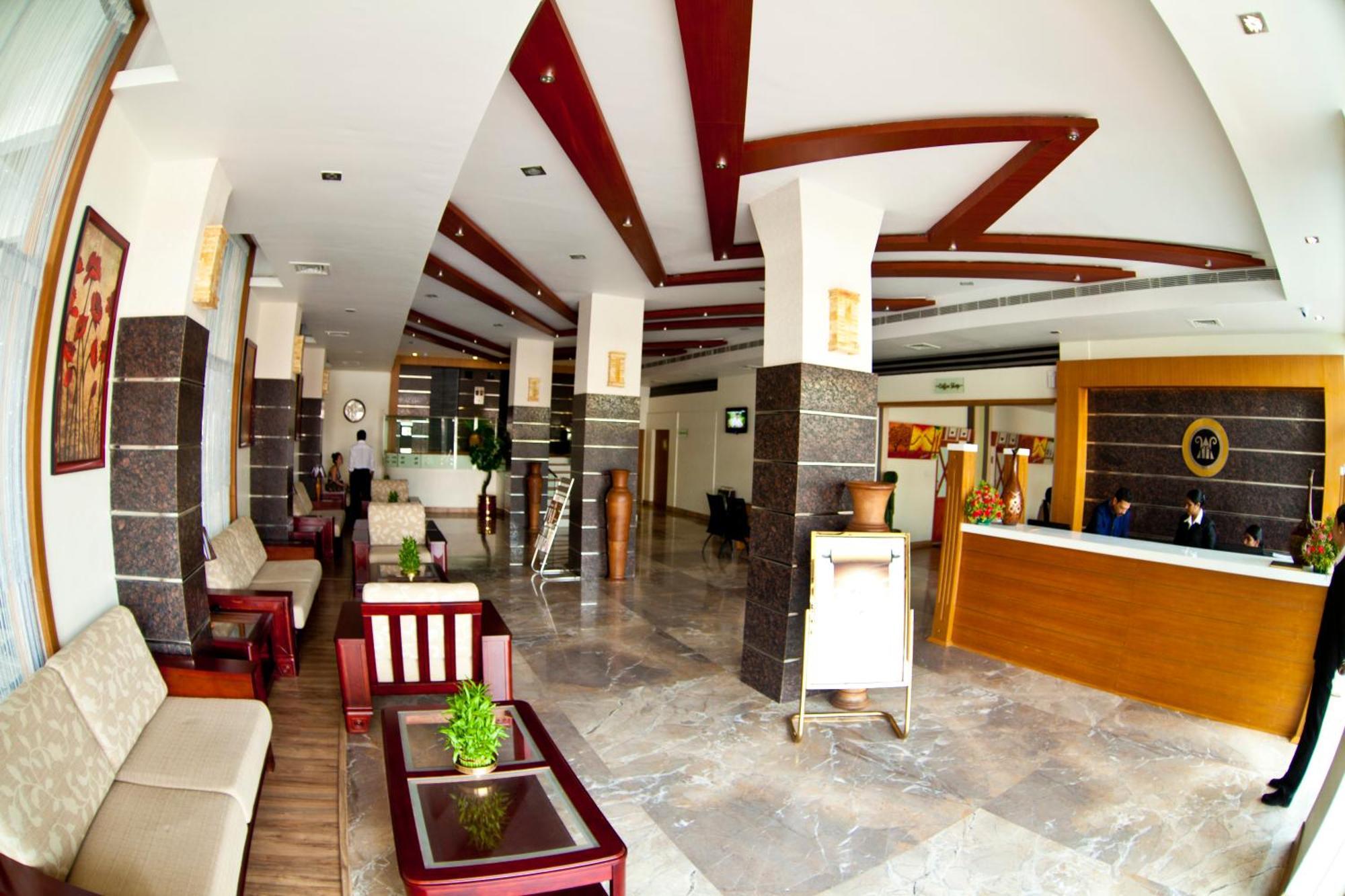 Paramount Tower Kozhikode Bagian luar foto