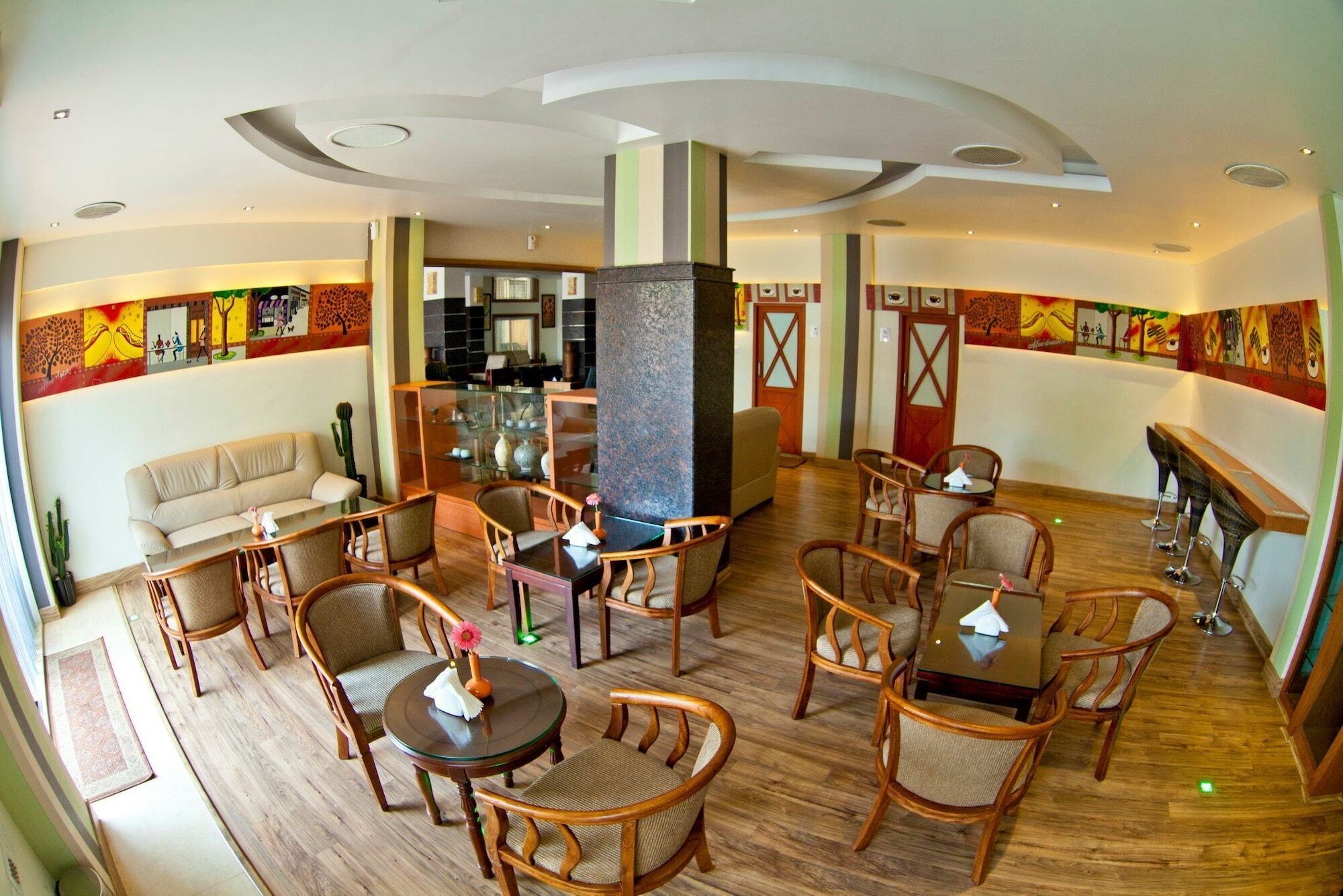 Paramount Tower Kozhikode Bagian luar foto